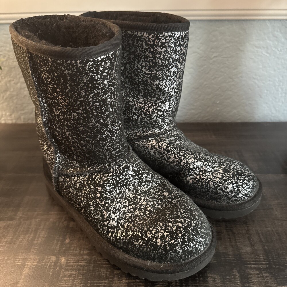 UGG Classic Short Foil Glam Boots Black Women’s Size 6 1112092 Sheepskin